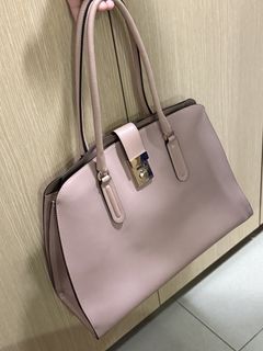(Category: ) located in . Submitted by styleforever (Listing ID 1443416807, Image 1). Description: .
