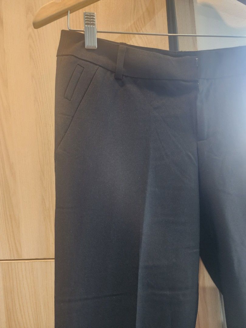 G2000 black tailored trousers (Category: Other Bottoms) located in Tuguegarao City. Submitted by dk_declutters (Listing ID 1443398634, Image 2). Description: - Black G2000 tailored trousers, slim fit with button and hook waist closure - BNWOT, functional front pockets are still sewn shut, was gifted wrong size - Ideal for work or smart casual wear.