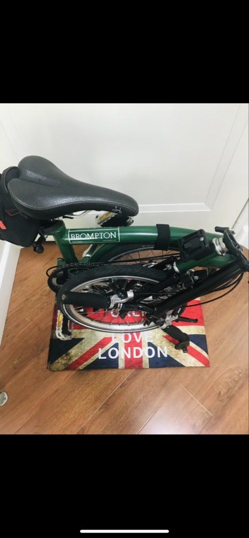 Green Brompton Folding Bicycle - Queen's Award Winner (Category: Bicycles) located in Manila. Submitted by jeyjeyang (Listing ID 1443448534, Image 1). Description: - racing Green Brompton folding bicycle - Compact and ideal for commuting or storage - Awarded Queen's Award for Enterprise in 2010 - Ready for its next owner.