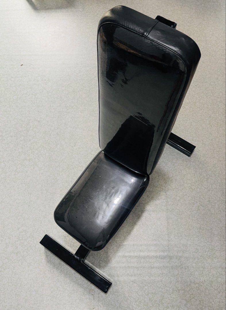 Gym bench (Category: Weights & Dumbbells) located in Quezon City. Submitted by akieo (Listing ID 1443355330, Image 1). Description: Gym bench- heavy duty Like new - Now Selling 3,600 only - customized and pinagawa Qc area Nationwide Shipping.