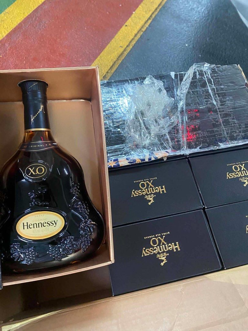 Hennessy XO Cognac Extra Old (Category: Beverages) located in Manila. Submitted by purecrystal-991d95 (Listing ID 1443418863, Image 1). Description: - Authentic Hennessy XO Cognac 700ML I have 9pieces available all sealed Loc: Taguig.