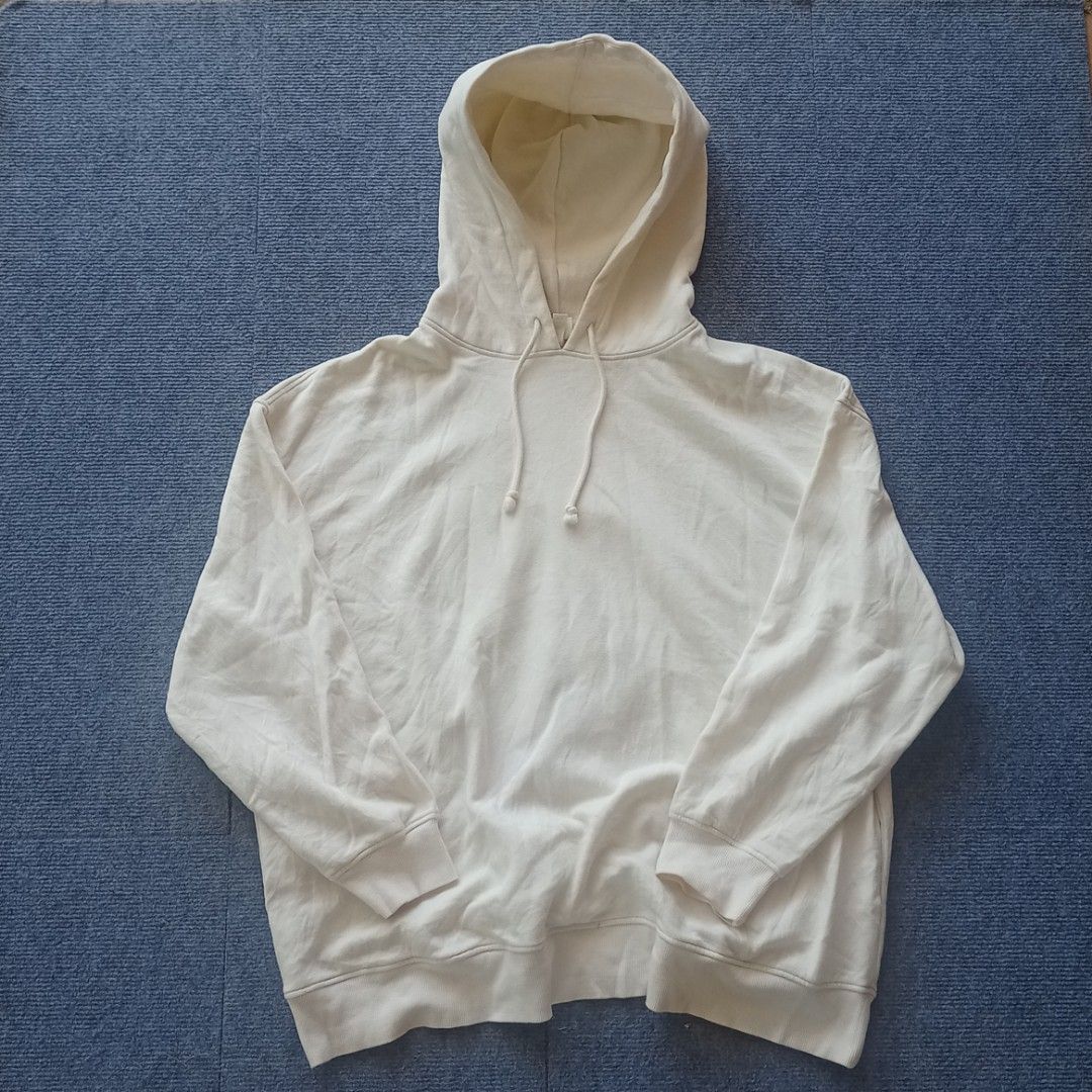 H&M Oversized Cream Hoodie - Minimalist Pullover Sweatshirt (Unisex) (Category: Everything Else Others) located in Jose Panganiban. Submitted by larapcity (Listing ID 1398428273, Image 1). Description: ✅ 400 + Shipping Fee (PAYMENT FIRST) ✅ Medium on tag, nasa pictures na po ang mga sukat at issue ✅ Excellent condition, 9.9/10 color rate, Already washed ❌ Very minimal stain ✅ MOP: GCash ✅ Shipping nationwide via J&T ✅ R2-100 ~~~ LOCATION: Camarin