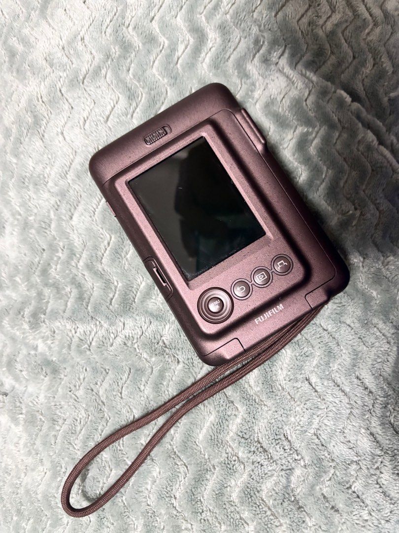 instax Mini LiPlay (Category: Cameras) located in Manila. Submitted by ryder.rx (Listing ID 1443330288, Image 3). Description: Price is negotiable .
