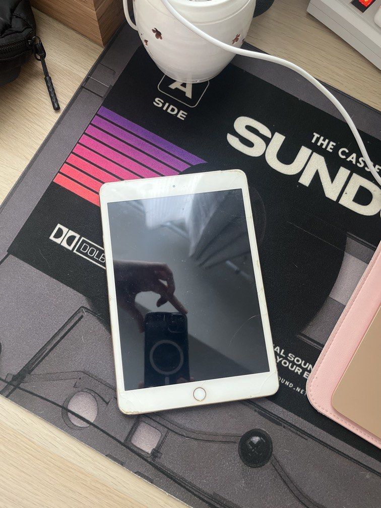 IPAD MINI 3 (Category: iPad) located in Manila. Submitted by sweetlemoninggg22 (Listing ID 1443341387, Image 1). Description: Selling my iPad Mini 3 as it is no longer being used and I’m trying to dispose of extra gadgets. Condition: • Fully functional • Battery health is degraded and may need replacement • Normal signs of use/scratches • TEMPERED GLASS LANG PO YUNG BASAG ^NOT^ THE SCREEN ITSELF 🫶🏻 • LADY OWNED Inclusions: • Unit only Price: ₱4