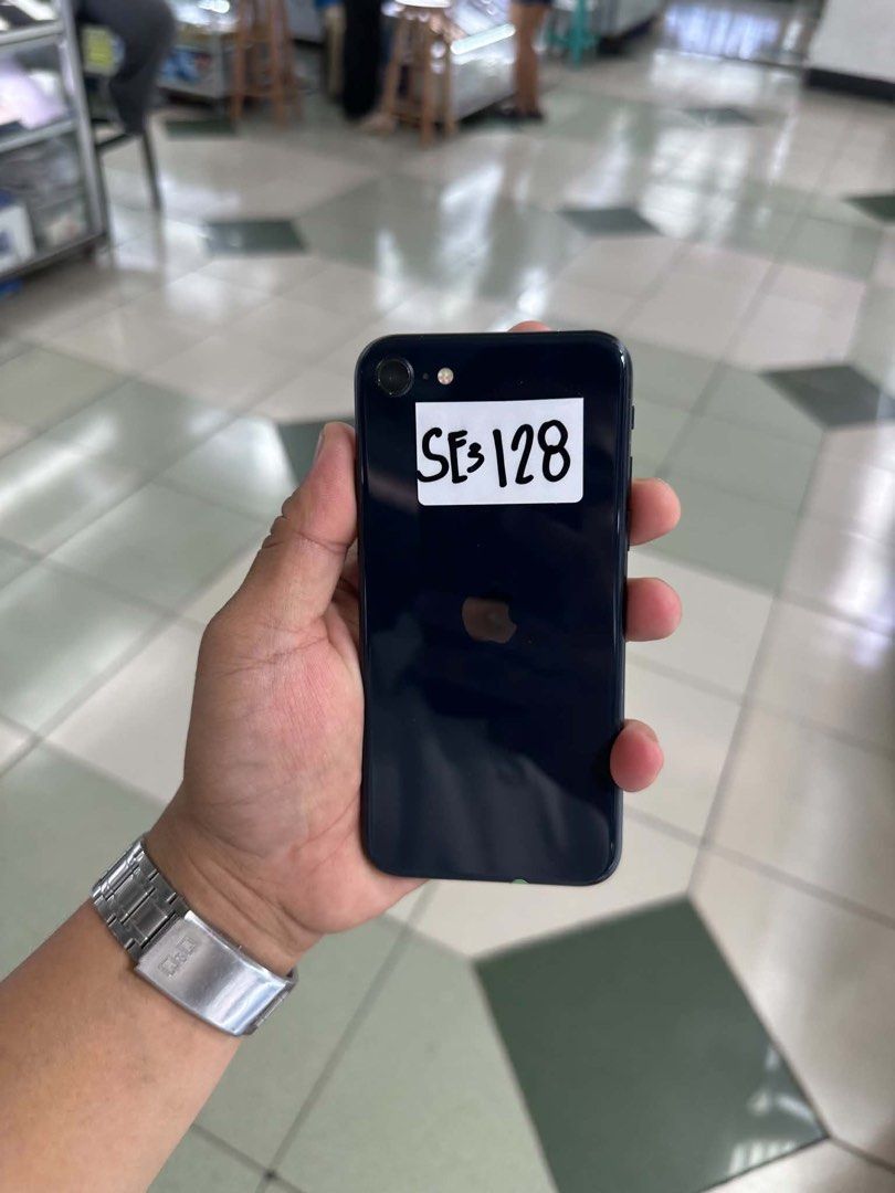 Iphone se 2022 128GB 84BH No issues Openline (Category: iPhone SE Series) located in San Juan City. Submitted by najihahtelecomshop2018 (Listing ID 1443456314, Image 1). Description: Legit Store | Original unit FOR SALE | TRADE / SWAP ▫️INSTALLMENT thru: 🔸Credit Card (straight / installment) 🔸Ggives / Gcredit + 6% interest 🔸Spay Later + 6% interest (RFS: Buy and Sell any kinds of Gadgets) Description: iPhone SE 2022 128GB ( other GB are also a