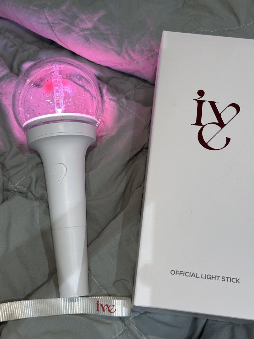 IVE Official Light Stick Version 1 (Category: Music Accessories) located in Meycauayan. Submitted by gggaaabbbzzz (Listing ID 1443383794, Image 2). Description: AVAILABLE - IVE Official Light Stick - Only used once during a concert - Comes in original box & strap - w/ free Light Stick Ribbon.