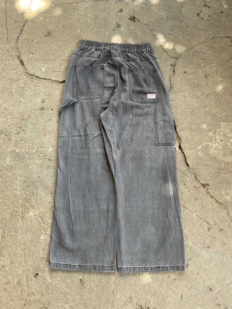 JAVA CARPENTER PANTS (Category: Jeans) located in Roxas City. Submitted by patch_archive (Listing ID 1443355755, Image 1). Description: 🚨JAVA CARPENTER PANTS🚨 📏 ACTUAL DIMENSION USING INCHES 👖 WAIST : 27-31 👖 LENGTH : 40 👖 THIGH : 13 👖 HEM : 10 👖 FLAWS : NONE 🏷️ PRICE : 800 PHP +SF * MESSAGE ME IF YOU HAVE ANY OTHER QUESTION ABOUT SIZING . 🚚 Local shipping fee ( 70-85 Php) ✈️ International Shipping fee cost “DM” 💳 Mode of payment ( Gca