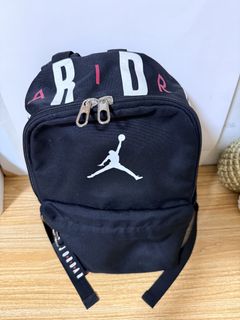 (Category: ) located in . Submitted by kutzthrift52676 (Listing ID 1443360408, Image 1). Description: .