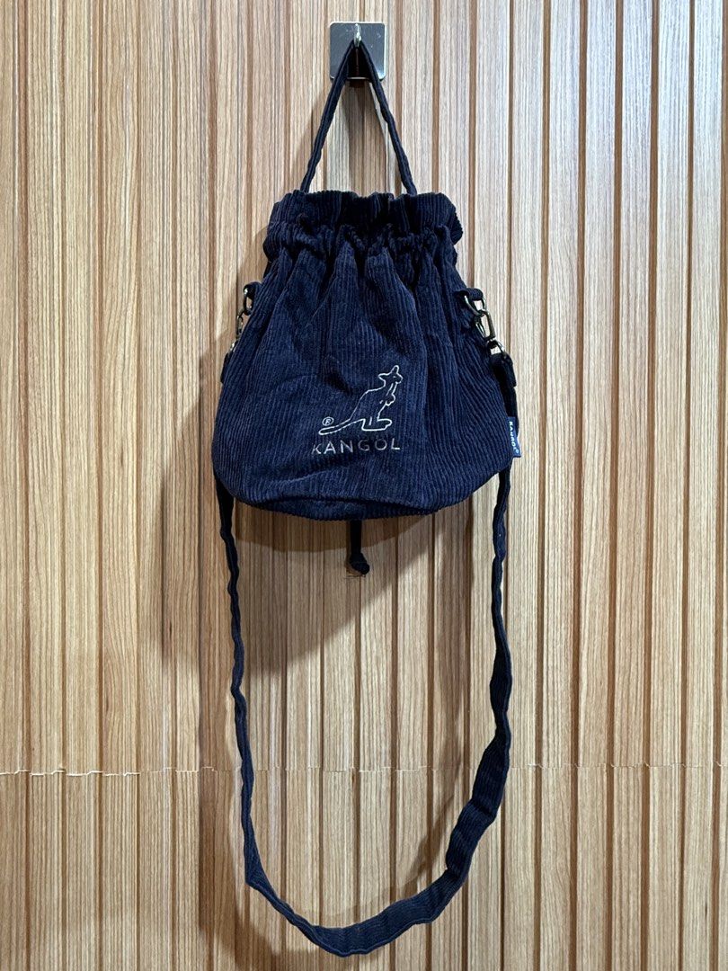 Kangol Corduroy bucket bag (Category: Cross-body Bags) located in Mati. Submitted by Hylestuffs (Listing ID 1443460654, Image 1). Description: .