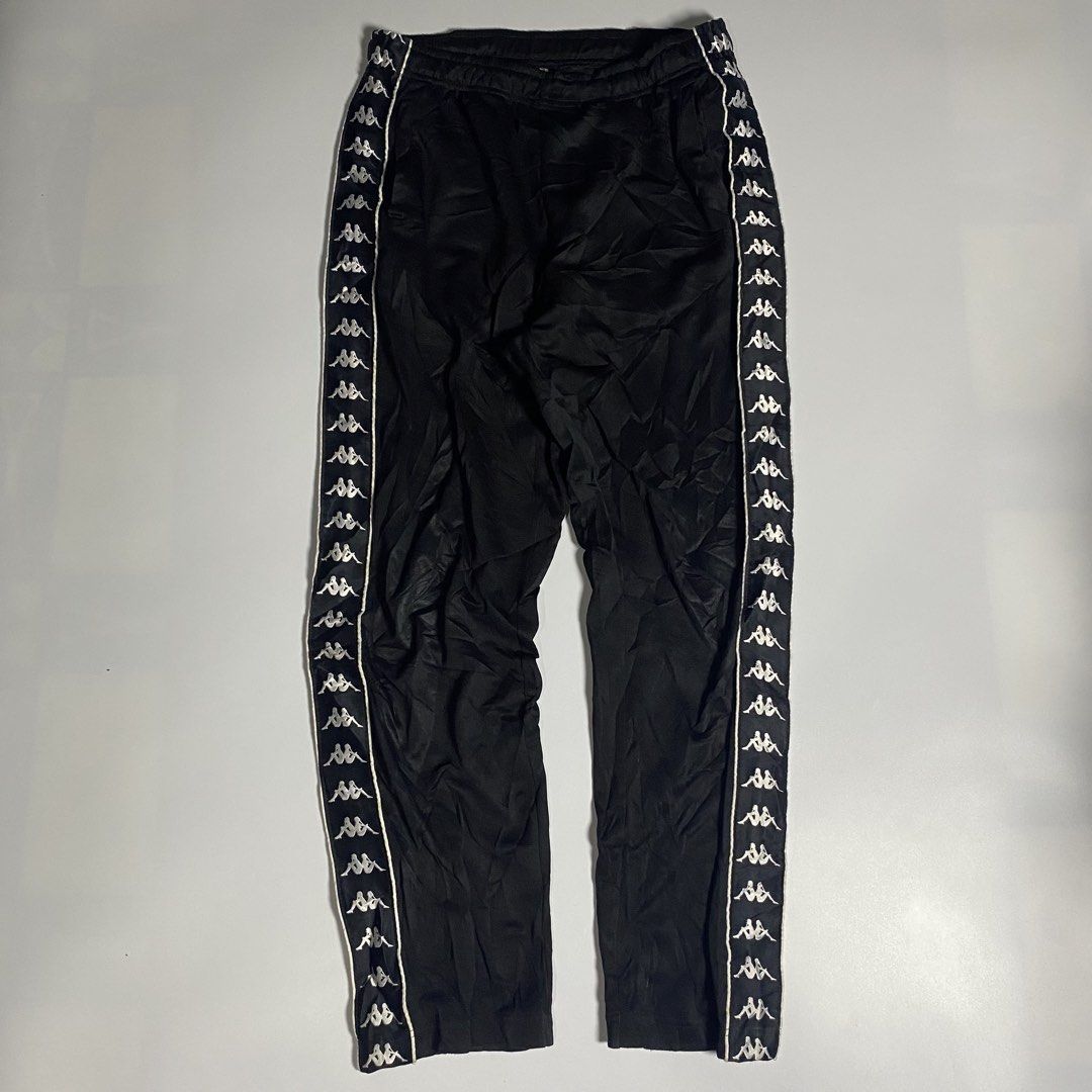 Kappa Side Tape Logo (Category: Joggers) located in Iloilo. Submitted by .dresshttps (Listing ID 1443460819, Image 1). Description: Waist: 30-32 Stretchable Length: 42 Hem: 8.5 Excellent No flaws.