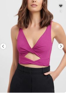 (Category: ) located in . Submitted by closet_cleanse16 (Listing ID 1443447675, Image 1). Description: .