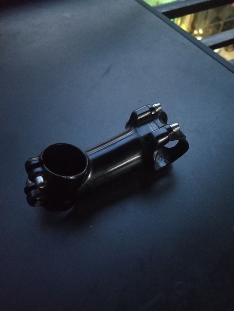 Labici Stem 31.8mm (Category: Bicycles) located in Manila. Submitted by chums828 (Listing ID 1443419074, Image 3). Description: - Black bicycle stem - Clamp Diameter: 31.8mm - Torque Specification: 6-8 N.m - Condition: Good, ready for a new bike build - Feel free to ask any questions!.