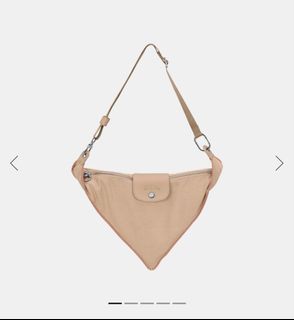 （分類：）位於 。 由 secondsell.shop 提交（商品編號 1443437037，圖片 1）。簡介： 。