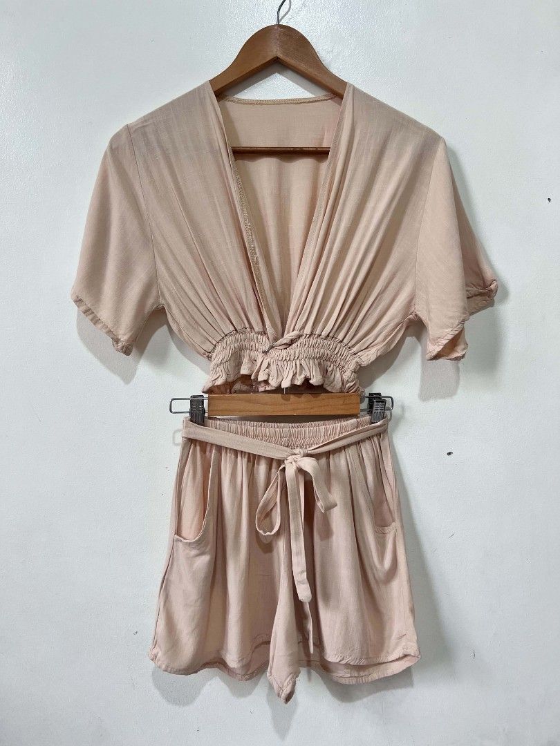 Light brown linen coords (Category: Sets or Coordinates) located in Trece Martires City. Submitted by somecallitswagger (Listing ID 1443445370, Image 2). Description: Chic linen coords good as new, used once only. S-M.