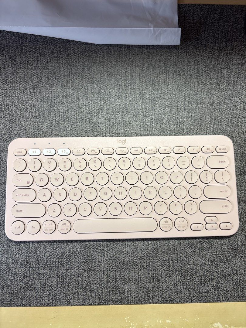 Logitech Keyboard - Pink K380480016671420590080