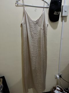 (Category: ) located in . Submitted by love.thriftt (Listing ID 1443441087, Image 1). Description: .