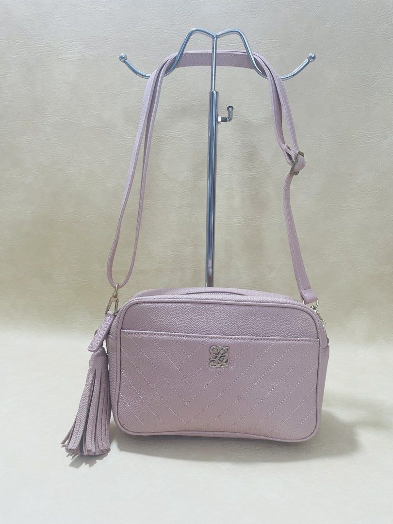 Louis Quatorze Crossbody bag (Category: Cross-body Bags) located in Kapalong. Submitted by ukaybagscurator (Listing ID 1443338137, Image 1). Description: REPLACED SLING STRAP.