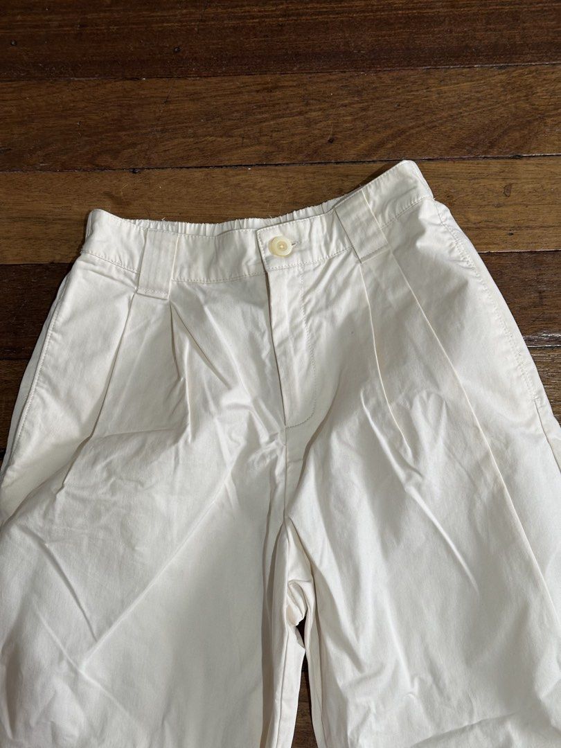 Mango cream pants/trousers (Category: Other Bottoms) located in Quezon City. Submitted by celoem (Listing ID 1443391852, Image 2). Description: Can stretch up to size S Super nice but doesn’t fit me anymore .