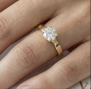 (Category: ) located in . Submitted by preloved.by.sey (Listing ID 1443357034, Image 1). Description: .