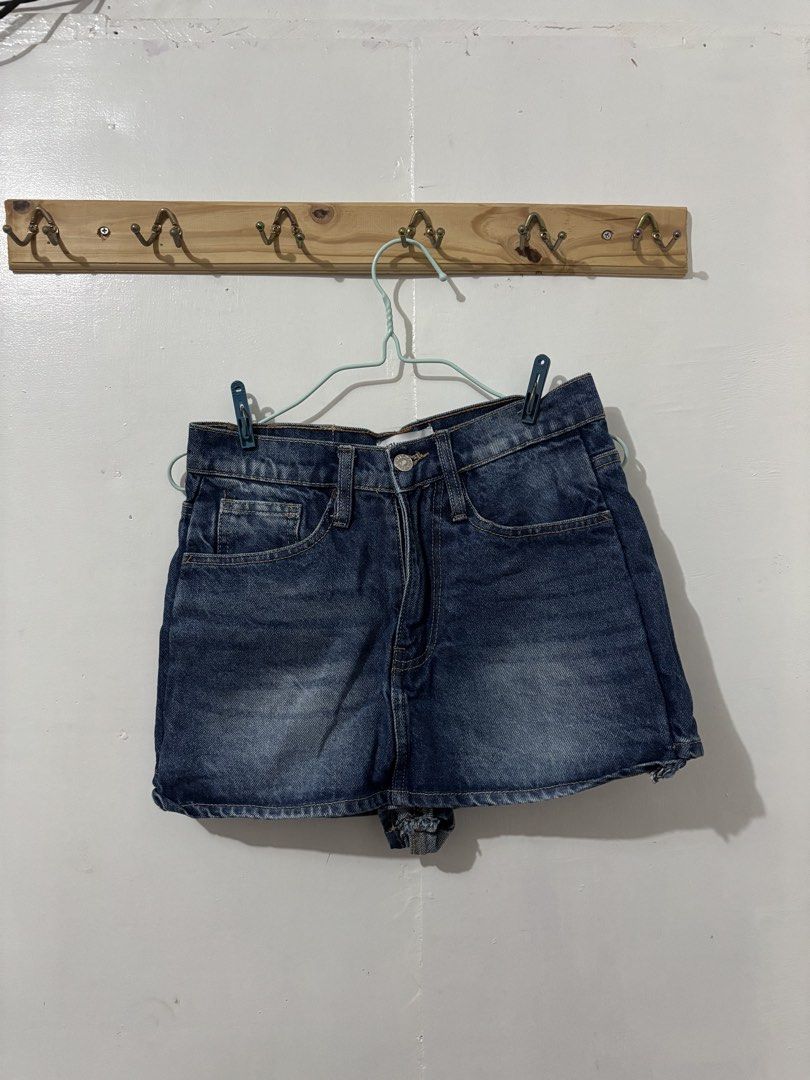 Mega High Waist Mini Skort (Category: Other Bottoms) located in San Fernando, Camarines Sur. Submitted by faye.pltn (Listing ID 1443376707, Image 1). Description: .
