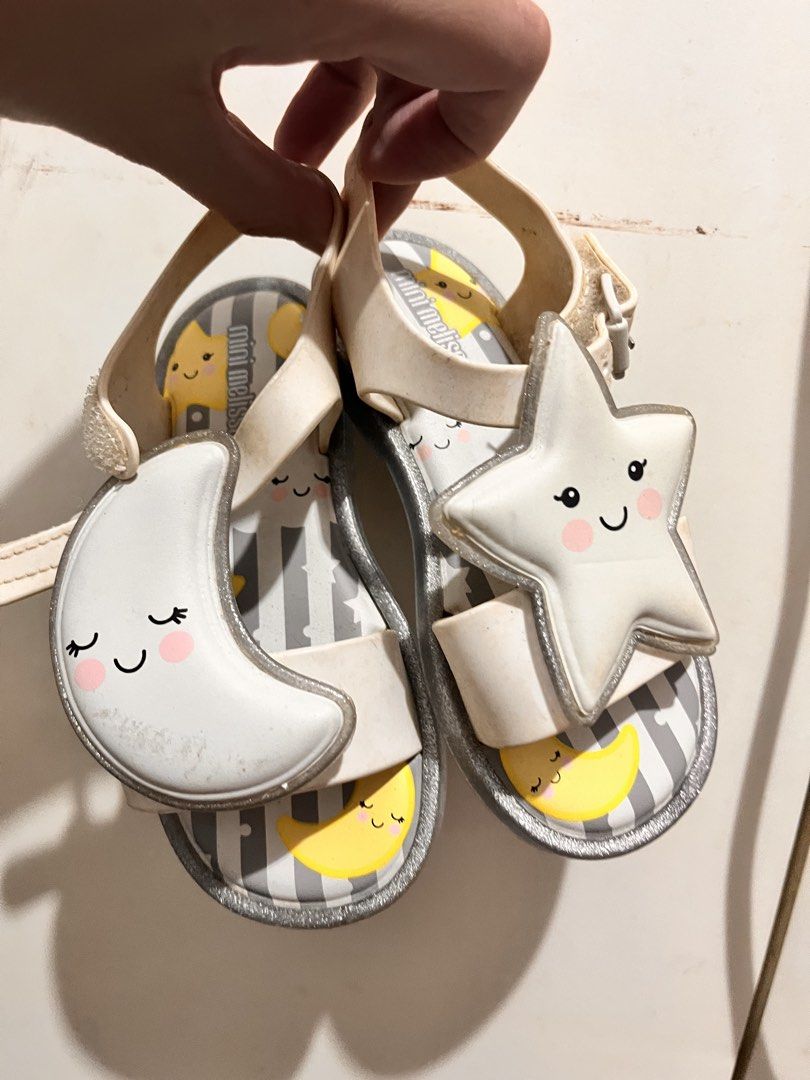 Melissa Sandals US 9 (Category: Babies & Kids Fashion) located in Caloocan City. Submitted by winterspringsummer (Listing ID 1318625876, Image 2). Description: Used once.