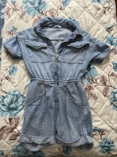(Category: ) located in . Submitted by greatsellertodealwith (Listing ID 1443324275, Image 1). Description: .