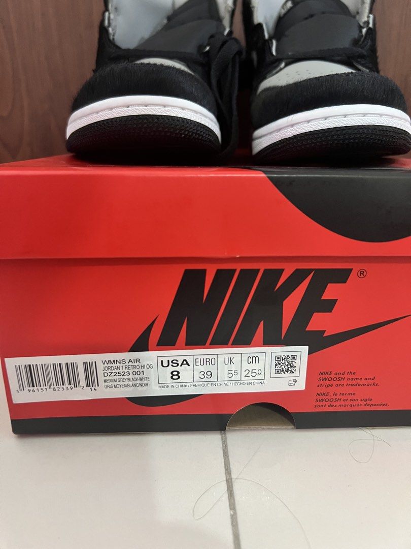Nike Air Jordan 1 High Grey Black (Category: Sneakers) located in Mandaluyong City. Submitted by melvs714 (Listing ID 1443388259, Image 2). Description: - Authentic Nike Air Jordan 1 High sneakers - Colorway: Grey and Black - Size: US 8 (EU 39, UK 5.5, CM 25) - Includes original box - Perfect for sneakerheads and everyday style.