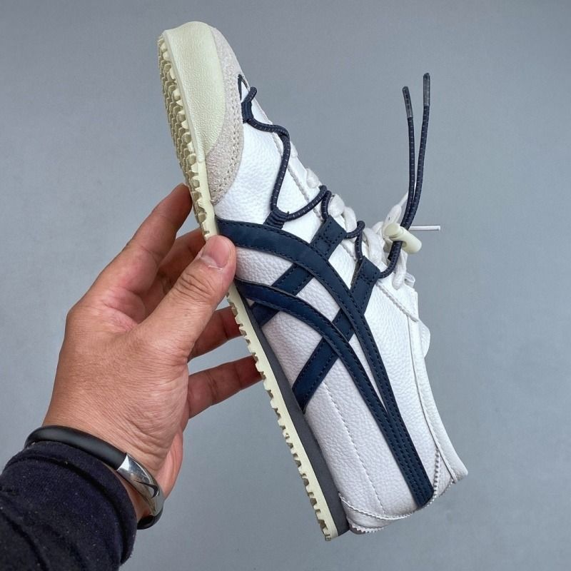 Onitsuka Tiger MEXICO 66 VINY Unisex Sneakers "White / Midnight" (Category: Sneakers) located in Singapore. Submitted by nsjxuftnu25825 (Listing ID 1443438994, Image 3). Description: 5-7 working days delivery EU36 to EU45 Payment when delivered. No deposit. Delivery free. Brand new, real, comes with box and tag. Send a private message for other options..