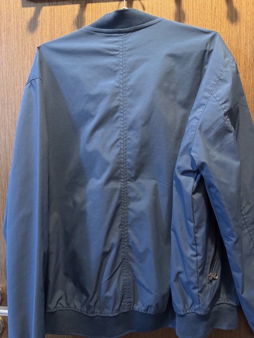 Pull & Bear Jacket (Category: Coats, Jackets and Outerwear) located in Singapore. Submitted by dontdealwithfakes (Listing ID 1443352778, Image 2). Description: Can fit 170cm 70kg and smaller Used quite abit, but I’m a clean freak Just wore to go library study .
