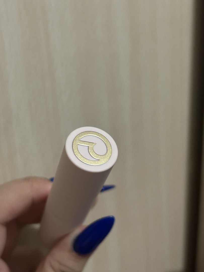 Rare Beauty Black Mascara (Category: Makeup) located in Quezon City. Submitted by jules.18 (Listing ID 1443435168, Image 3). Description: - Rare Beauty Mascara - Color: Black .