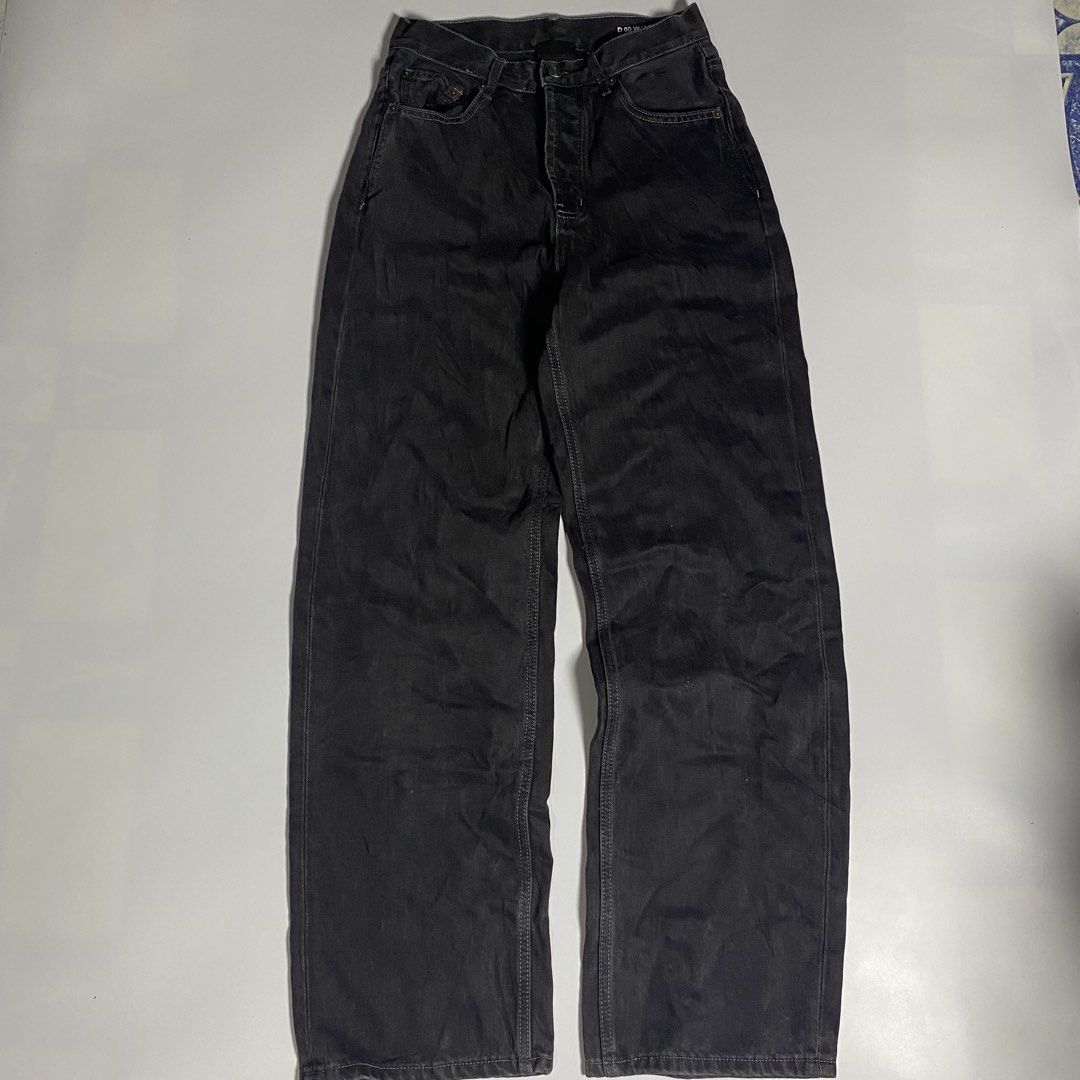 Saint Laurent Wide Leg Jeans (Category: Jeans) located in Iloilo. Submitted by .dresshttps (Listing ID 1443461155, Image 1). Description: Waist: 28 Length: 45 Like new Cut Washtag.