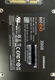 Samsung 860 EVO 250GB SSD490734868580935680