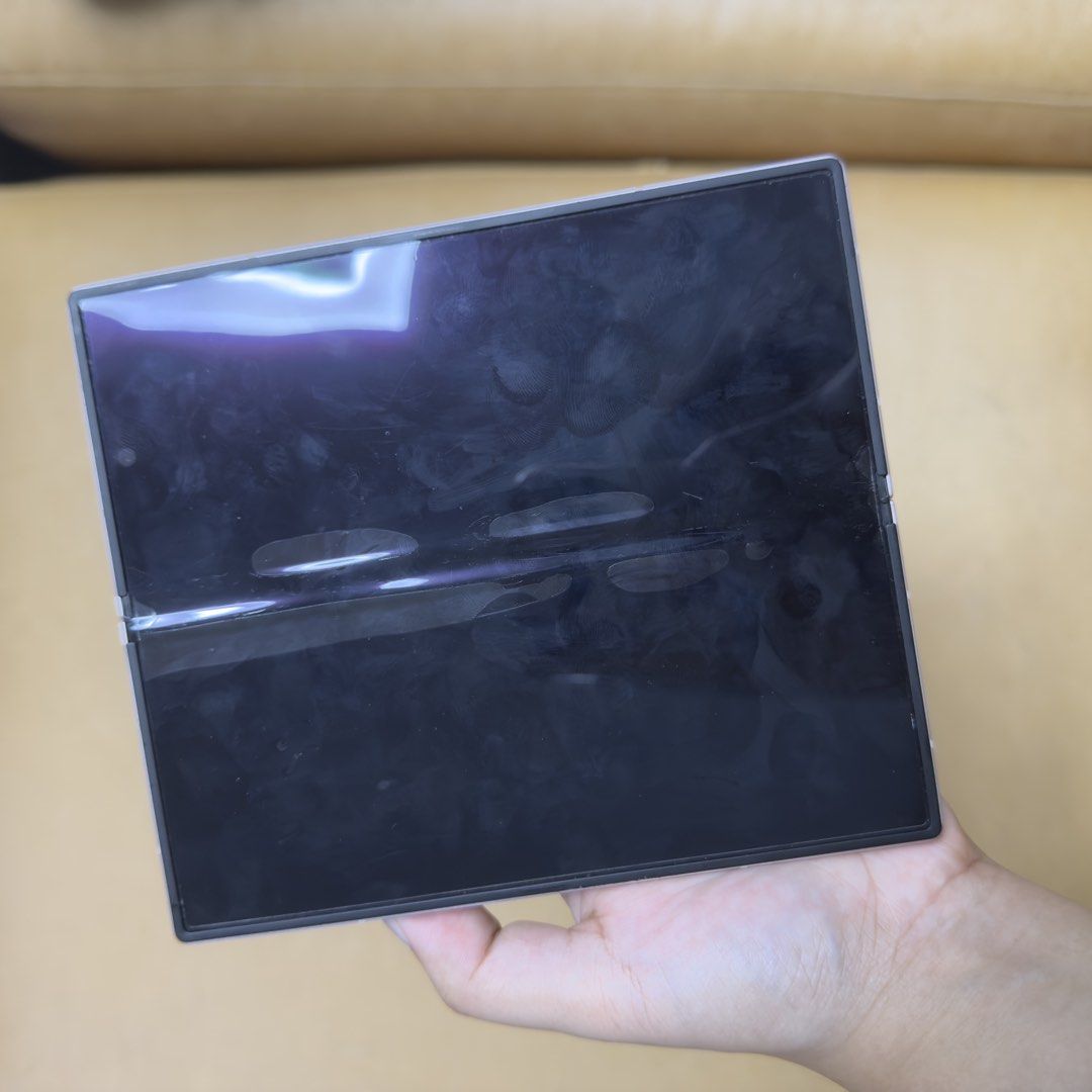 Samsung Galaxy Fold 6 512gb Pink (Category: Samsung) located in Las Pinas. Submitted by apeachwa (Listing ID 1443446935, Image 3). Description: Samsung Galaxy Fold 6 512gb Pink - 100% smooth, no internal issues - only includes box - has screen protector, but needs to be changed already Meetups around Las Piñas.