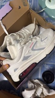 (Category: ) located in . Submitted by eff.closet (Listing ID 1443409587, Image 1). Description: .
