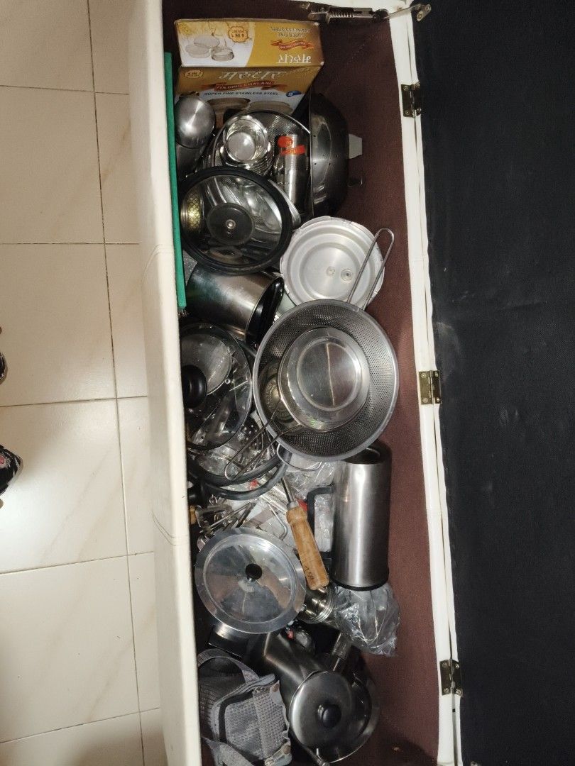 Stainless Steel Kitchenware Pots, Pans, and Utensils Set