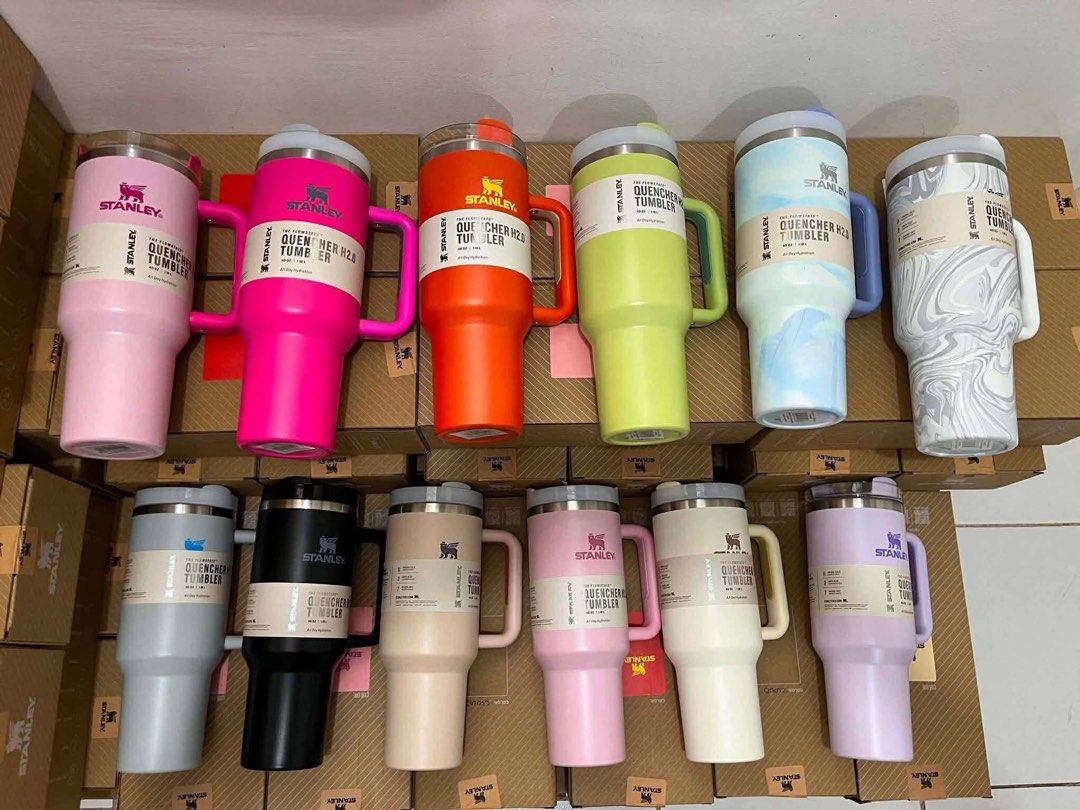 Stanley Quencher H2.0 Tumbler 40oz (Category: Water Bottles & Tumblers) located in Manila. Submitted by prelovedbyissey (Listing ID 1443327504, Image 3). Description: MALL PULL-OUT - Stanley Quencher H2.0 Tumblers - 40oz size - Available in multiple colors - Keeps drinks cold for hours -24 hrs cold I SS 12 hrs hot - Ideal for everyday hydration -With free straw.