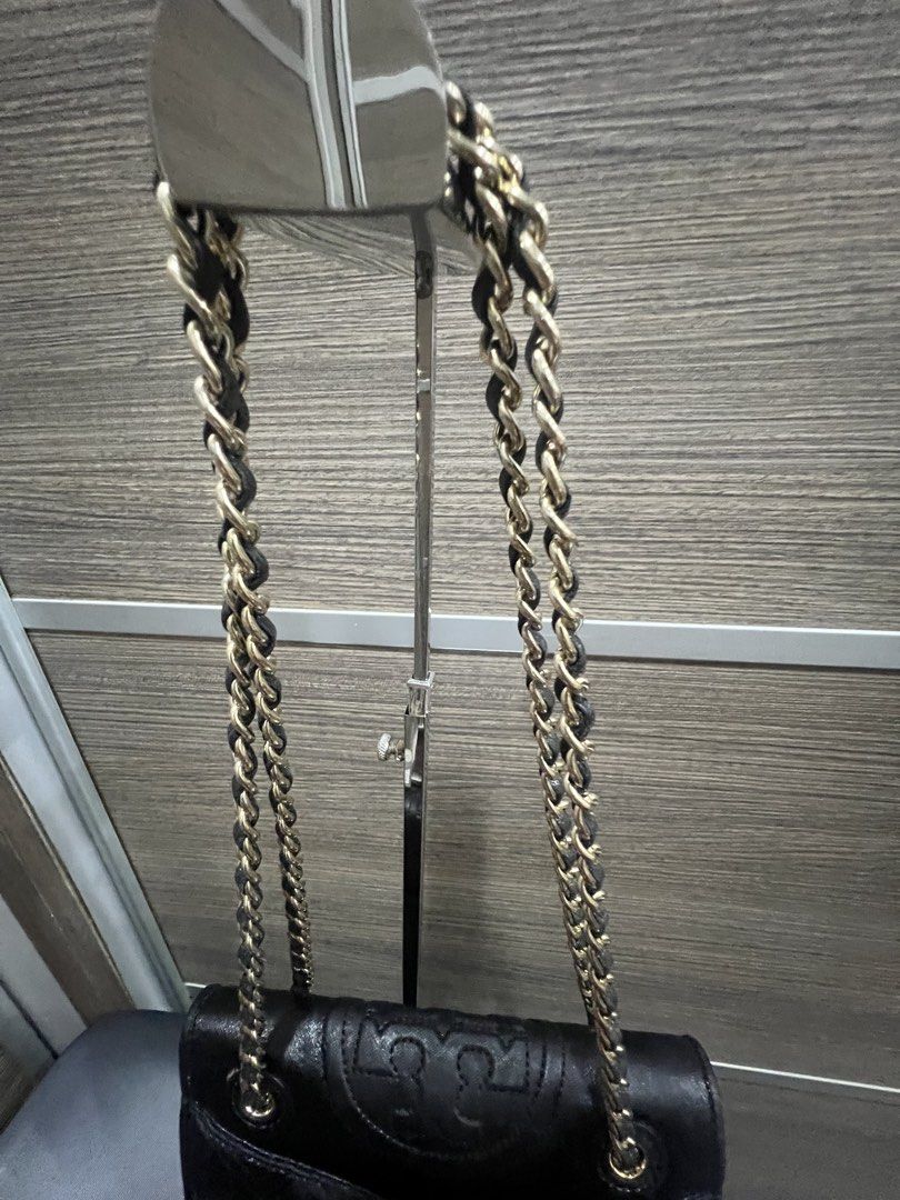 Tory fleming 2 way bag (Category: Luxury Bags & Wallets) located in Cabanatuan. Submitted by prelovedtrinkets2023 (Listing ID 1443466176, Image 2). Description: .
