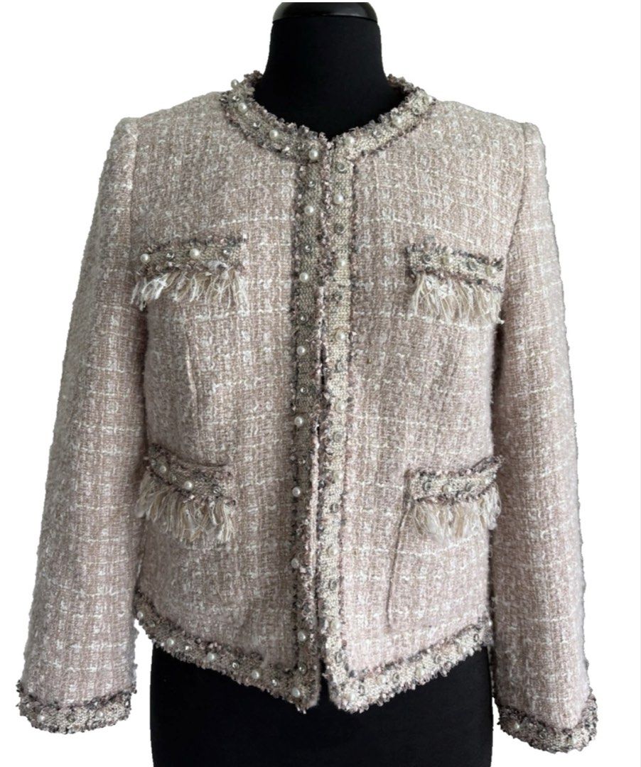 Tweed Blazer in Pink Color (Category: Coats, Jackets and Outerwear) located in Antipolo. Submitted by yanshopandstyle (Listing ID 1443431396, Image 3). Description: No issue .