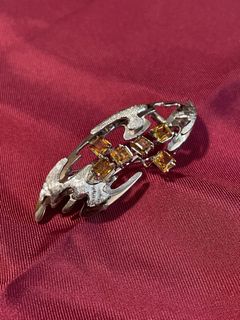 (Category: ) located in . Submitted by ijiro_decluttering (Listing ID 1443361678, Image 1). Description: .