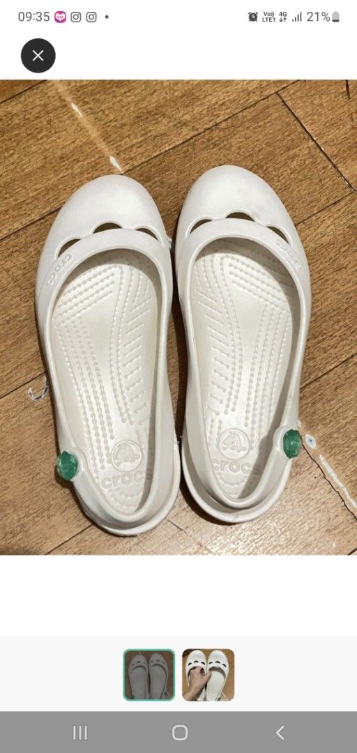 100% Authentic White Crocs Balet Flats Slip On (Category: Flats & Sandals) located in Pasig City. Submitted by markieng (Listing ID 1443326517, Image 2). Description: - Classic white Crocs clogs - Features the iconic back strap for secure fit - Effortless slip-on and slip-off design - Signature textured sole for comfort - Ideal for everyday use or work environments.