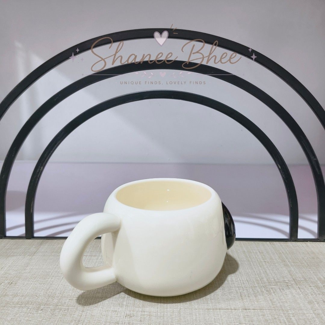 White Peekaboo Eyes Cute Ceramic Mug (B) (Category: Coffee & Tea Tableware) located in Bontoc. Submitted by shaneebhee (Listing ID 1443493341, Image 3). Description: .