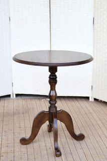 (Category: ) located in . Submitted by FurnitureGallery (Listing ID 1443494109, Image 1). Description: .