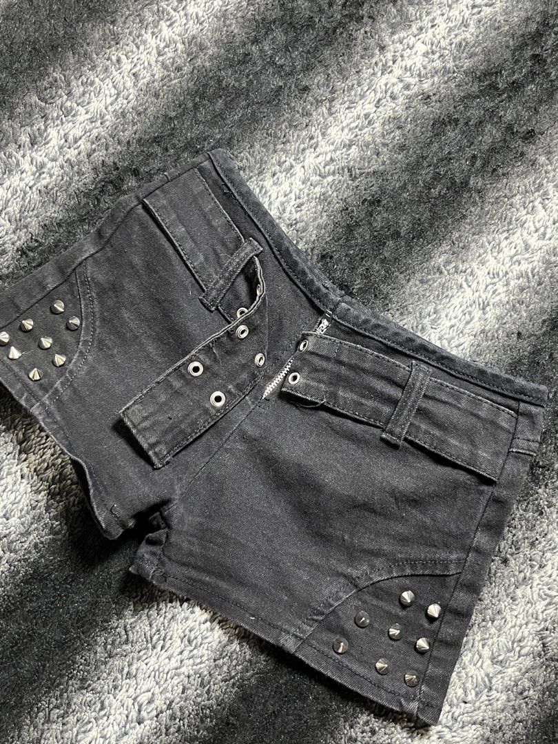 y2k punk grunge gothic studded micro short black (Category: Shorts) located in Manila. Submitted by z_enzo (Listing ID 1443372620, Image 2). Description: condition: 9/10 Color rate: 9/10 measurements : 27 waist/12 length/9 rise issue : no buckle 📌Garments are clean, & ready to wear/use 📌Color may vary from the photo shown 📌 Payment first basis Santa rosa, Laguna MOP : GCASH COURIER: J&T .