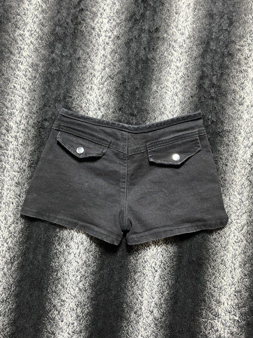 y2k punk grunge gothic studded micro short black (Category: Shorts) located in Manila. Submitted by z_enzo (Listing ID 1443372620, Image 3). Description: condition: 9/10 Color rate: 9/10 measurements : 27 waist/12 length/9 rise issue : no buckle 📌Garments are clean, & ready to wear/use 📌Color may vary from the photo shown 📌 Payment first basis Santa rosa, Laguna MOP : GCASH COURIER: J&T .