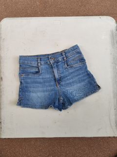 (Category: ) located in . Submitted by tan_03 (Listing ID 1443416614, Image 1). Description: .
