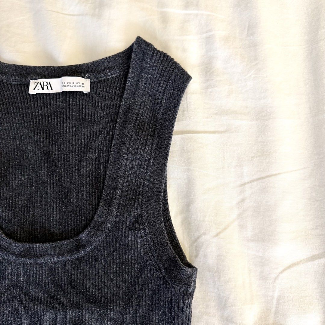Zara Navy Blue Tank Top (Category: Blouses) located in Makati City. Submitted by thriftd. (Listing ID 1443383627, Image 2). Description: Item: Zara Navy Blue Tank Top Remarks: - Like new, no defects Rules: - MOP: GCash - Shipping is to be shouldered by the buyer - Feel free to message me for more photos of the item if interested.
