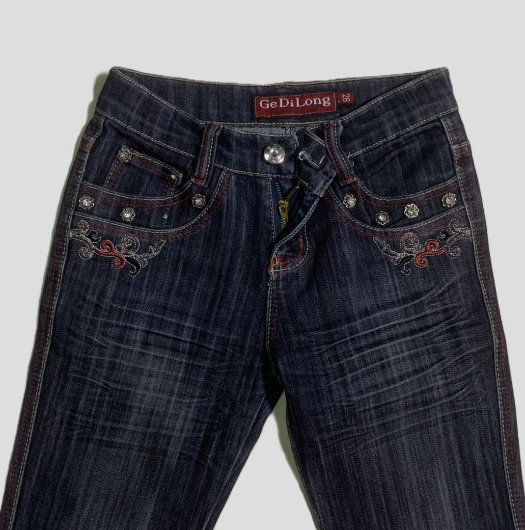 2000s embroidered floral studded bootcut jeans (Category: Jeans) located in Arayat. Submitted by capymelon (Listing ID 1443585969, Image 3). Description: ⋆ ˚📏⋆｡˚ dimes is in the last photo ⋆ ˚📏⋆｡ note: minimal discrepancies in measurements may occur when sellers take garment dimes details: issue : missing stud color may vary due to lighting items are negotiable but no lowballing ( tap the photos to view them in full ) send me a message if inter