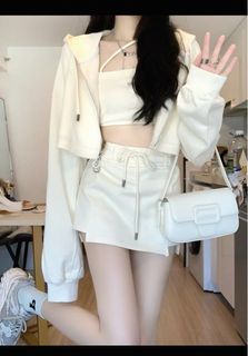 (Category: ) located in . Submitted by _jiaxinnnnn_ (Listing ID 1443568206, Image 1). Description: .