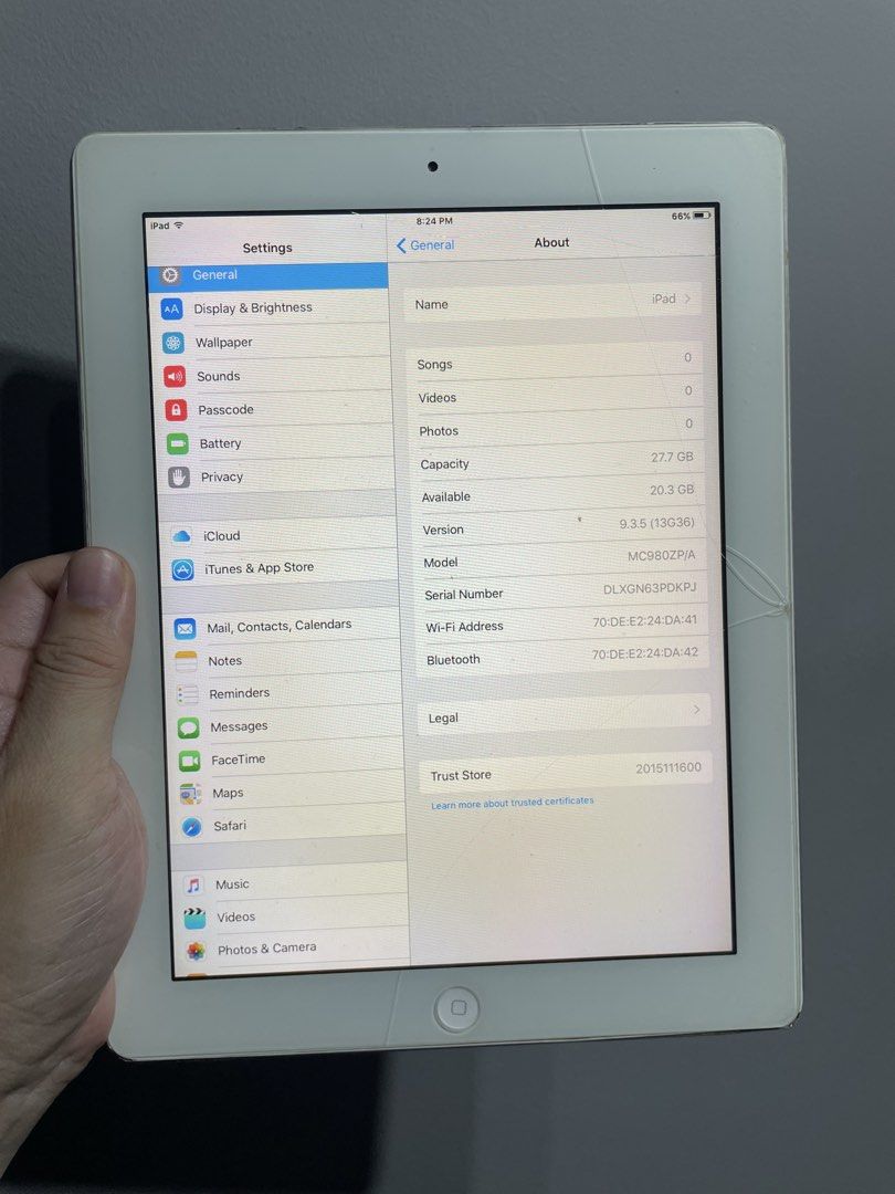(Category: iPad) located in Singapore. Submitted by 1tree (Listing ID 1443633381, Image 3). Description: - Apple iPad 2rd Generation , Vintage iPad - 32GB Storage - WiFi Only - Back has minor scuffs, overall decent condition - Device powers on and functions - Ideal for basic web browsing or as a secondary device.