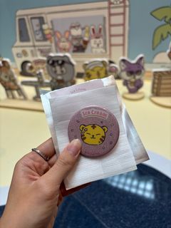 （分類：）位於 。 由 katcatkat96 提交（商品編號 1443533361，圖片 1）。簡介： 。